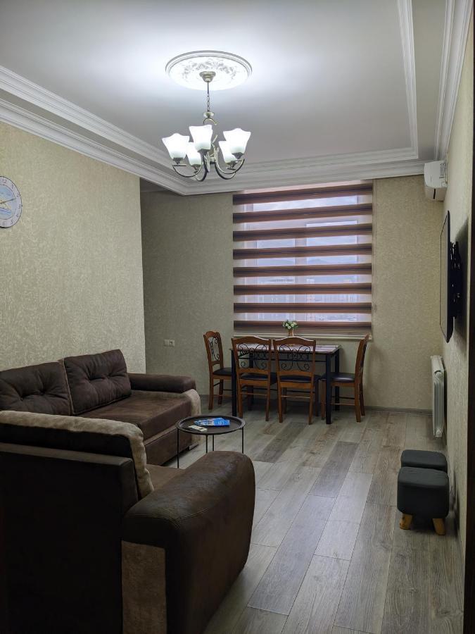 Berapartment With Mountain View Batumi Exterior photo