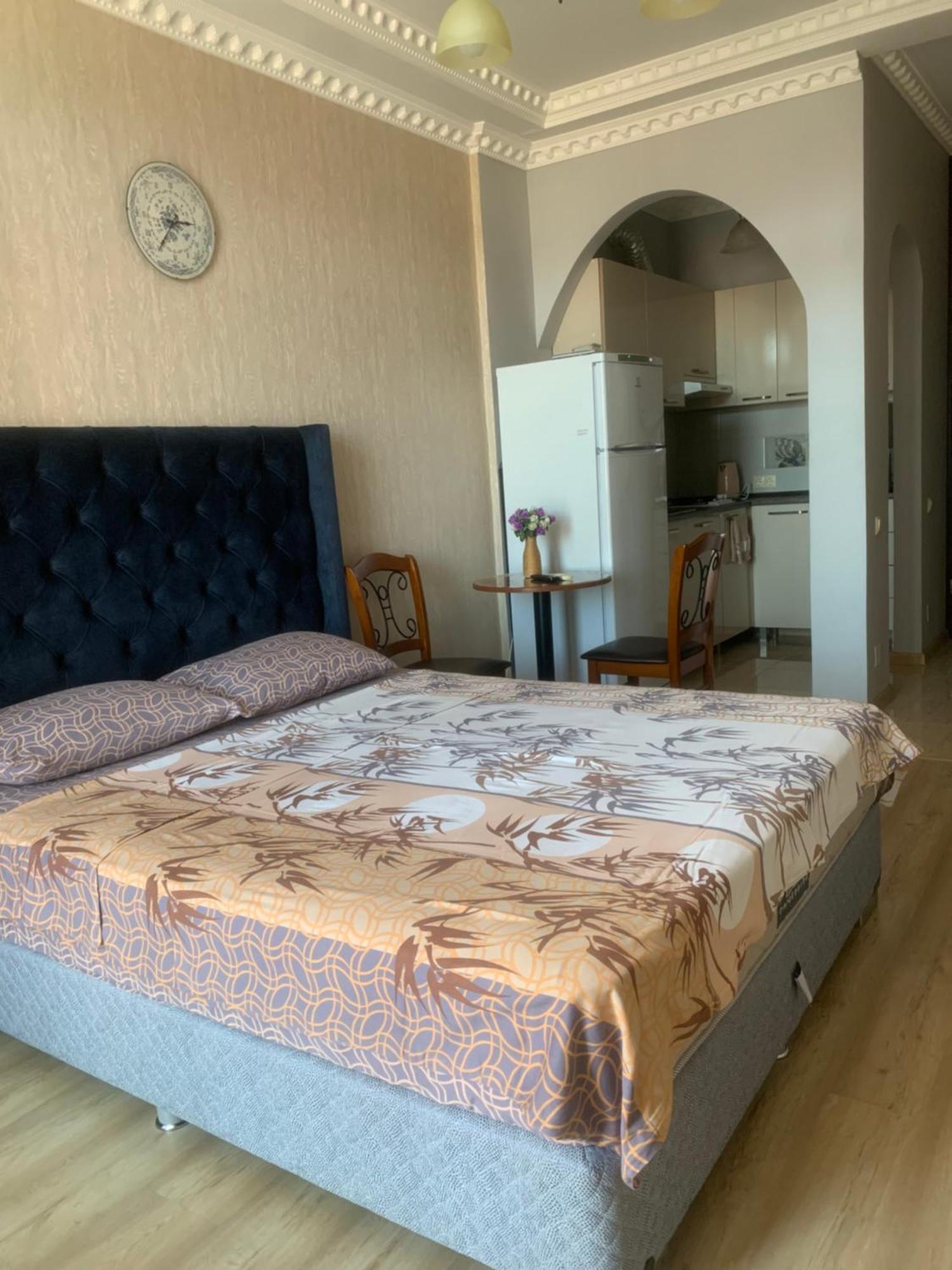 Berapartment With Mountain View Batumi Exterior photo